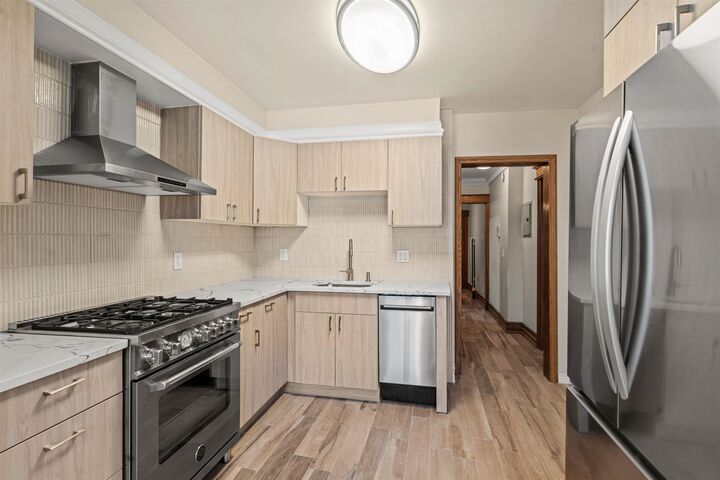 Property Photo:  630 Palisade Ave 1  NJ 07307 
