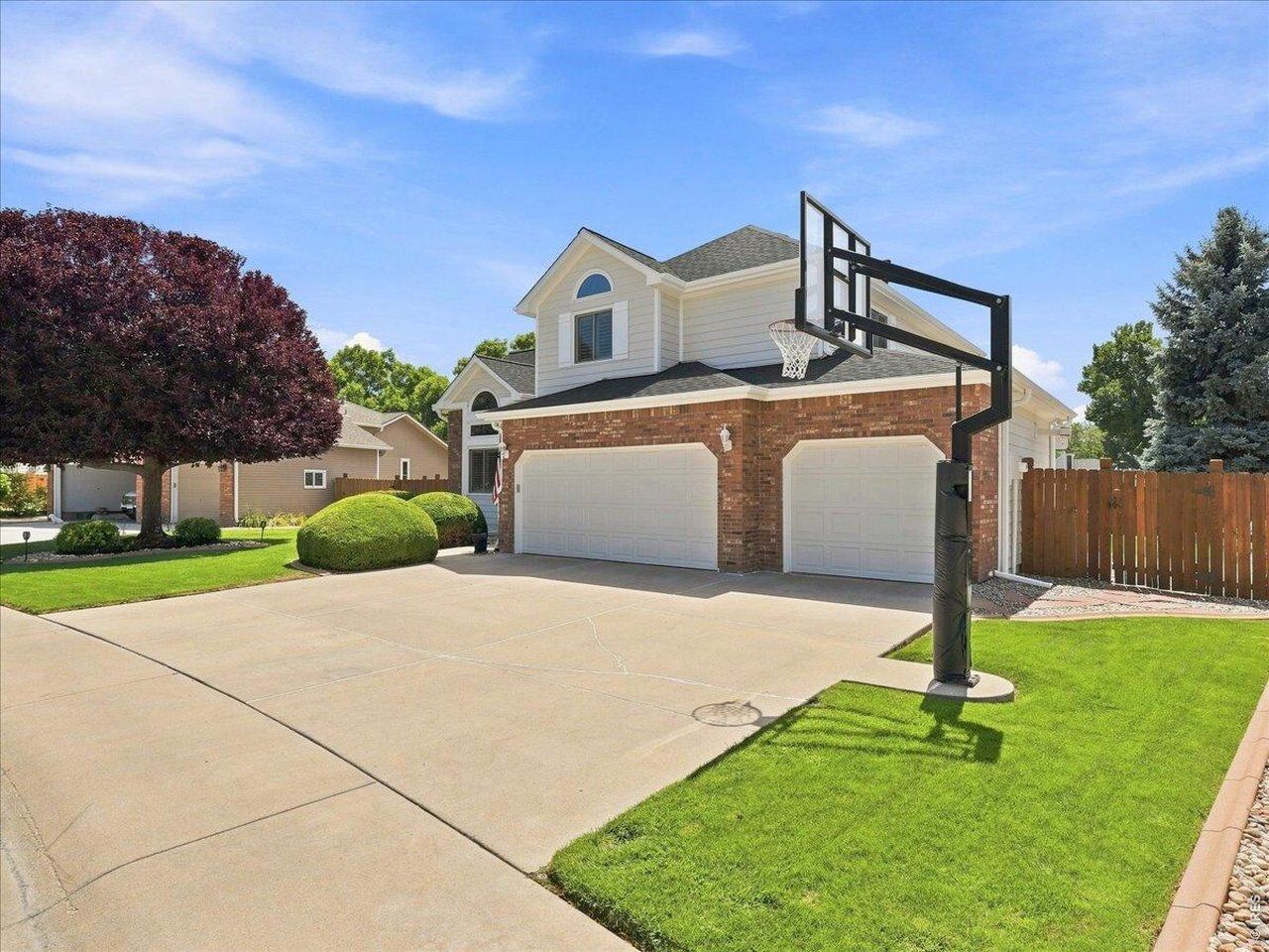 Property Photo: 1009 Medicine Man Ct CO 80550