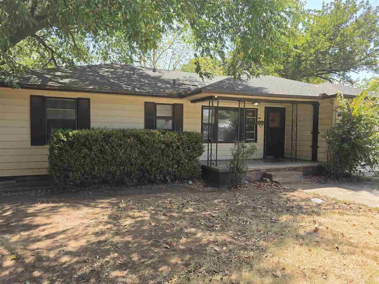 Property Photo: 2128 NW Smith Ave OK 73538