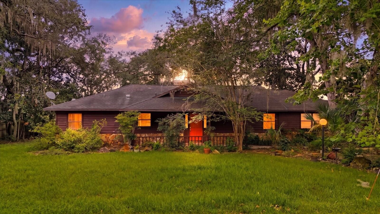 Property Photo: 1215 S Fir Terrace FL 34450