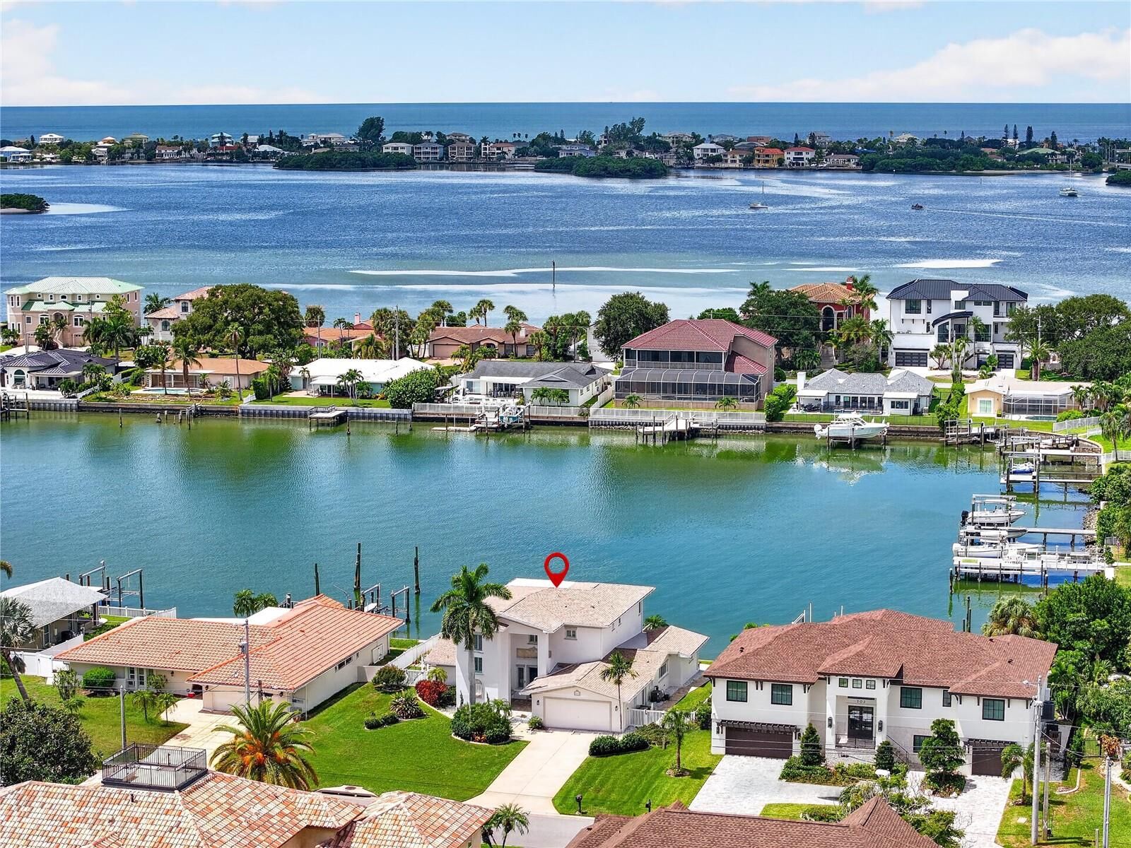Property Photo: 204 Poinciana Lane FL 33770