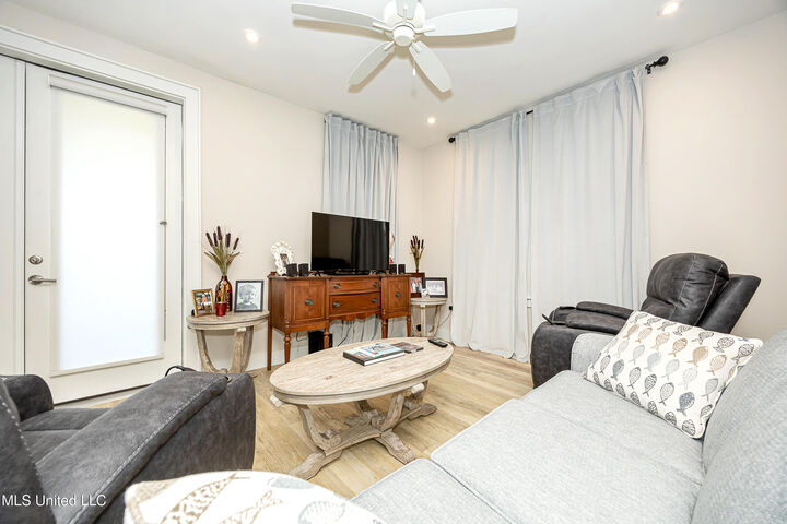 Property Photo:  2501 Bienville Boulevard  MS 39564 