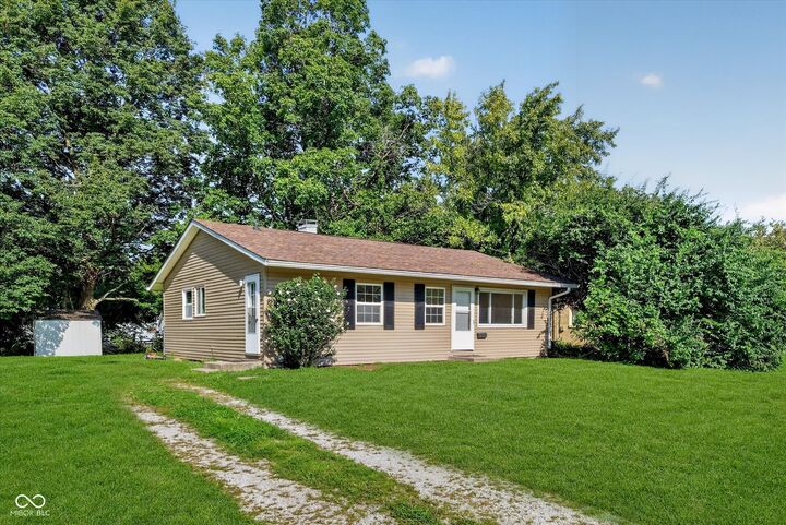Property Photo:  1720 Alice Jeanne Court  IN 46219 