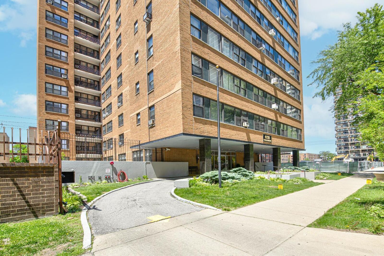 Property Photo:  6118 N Sheridan Road 106  IL 60660 