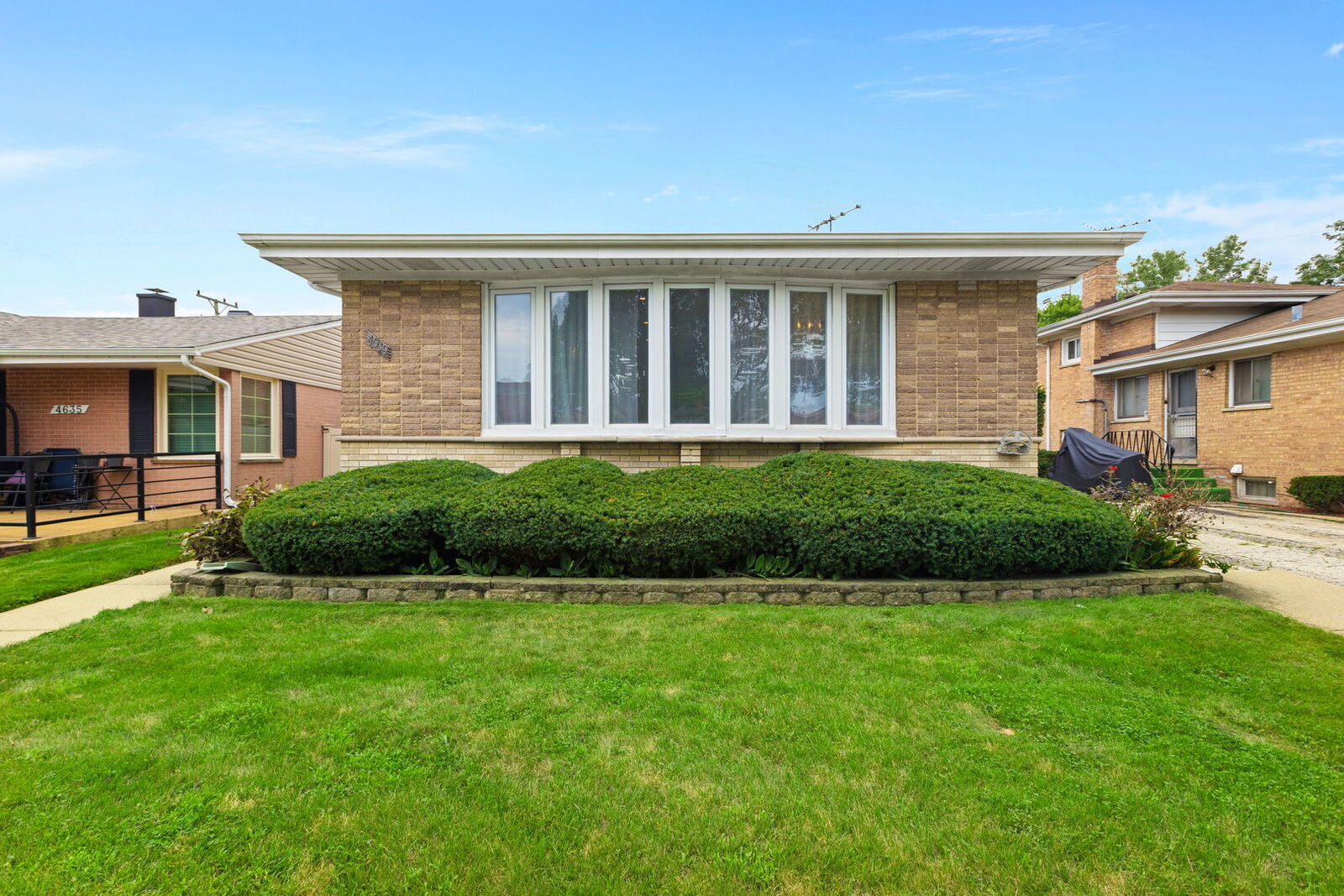 Property Photo:  4639 Howard Street  IL 60076 