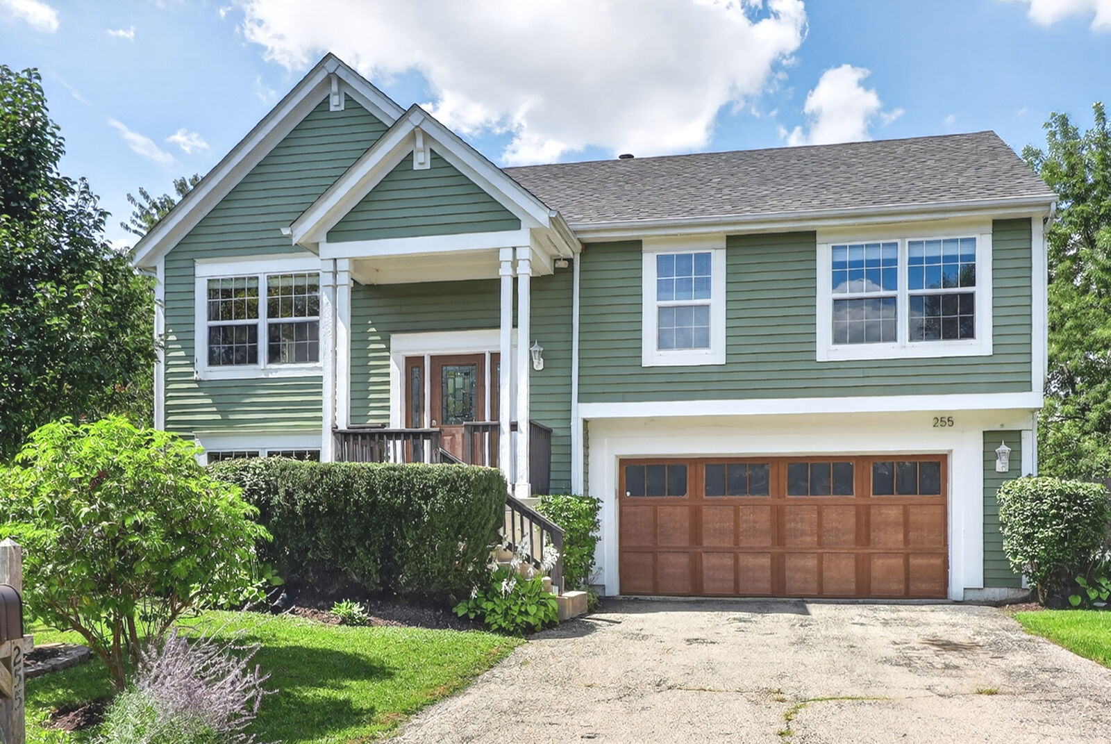 Property Photo:  255 Penny Lane  IL 60030 