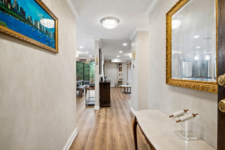 Property Photo:  453 Raintree Drive 3P  IL 60137 