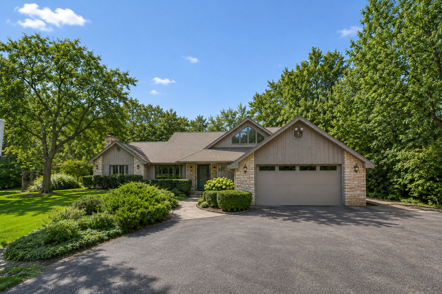 Property Photo: 1543 N Saint Marys Road IL 60048