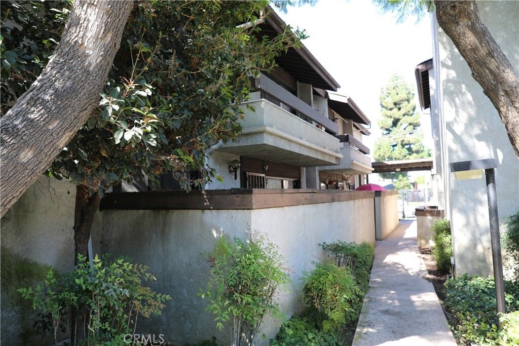 Property Photo:  9600 Van Nuys Boulevard 107  CA 91402 