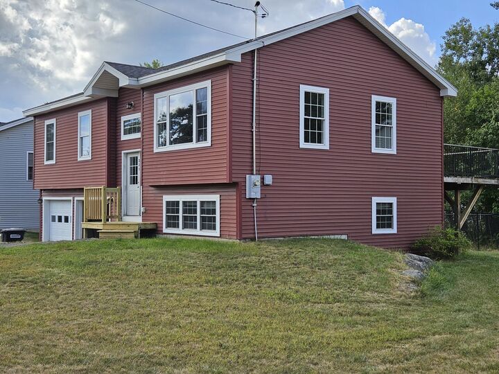 Property Photo:  221 Partridge Lane  ME 04401 