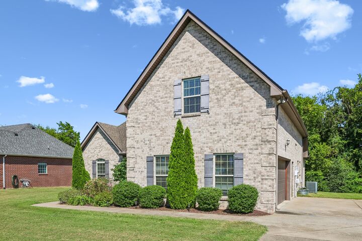 Property Photo:  2604 Tellyman Ave  TN 37130 