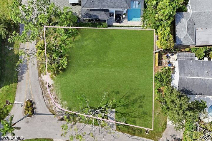 Property Photo:  1165 8th Terrace N  FL 34102 