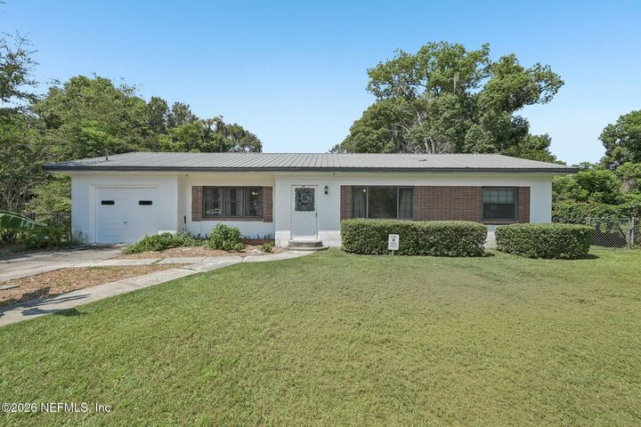Property Photo:  407 Highland Avenue S  FL 32043 