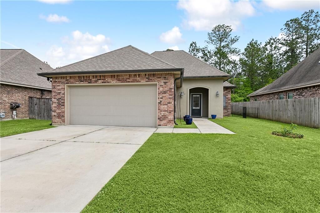 Property Photo:  70088 Hirson Court  LA 70447 