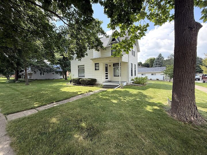 Property Photo:  713 N Broadway Street  MN 55951 
