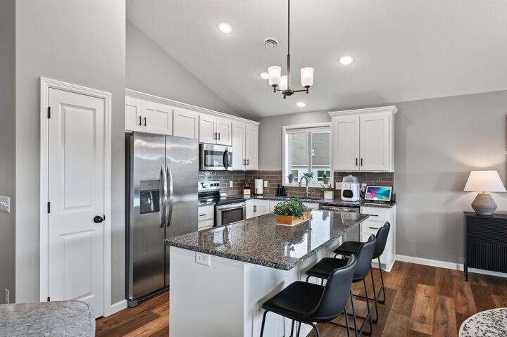 Property Photo:  6180 Quin Avenue NE  MN 55330 