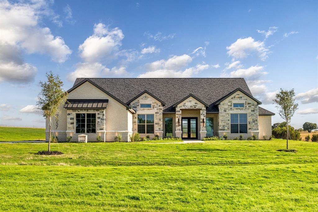 Property Photo: 2057 Preserve Trail TX 76087
