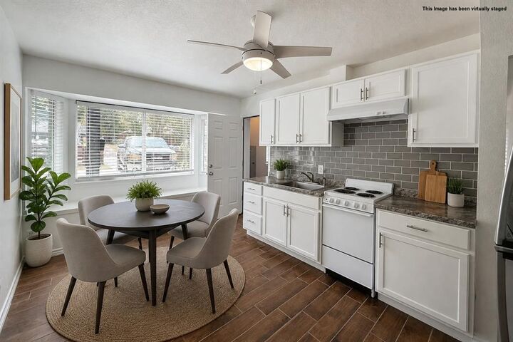 Property Photo: 2311 Vagas Street A TX 75219