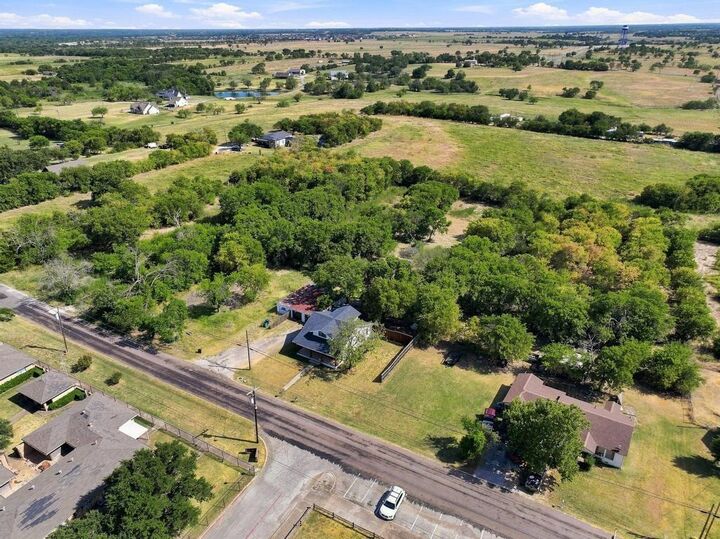 Property Photo:  405 E College Street  TX 75058 