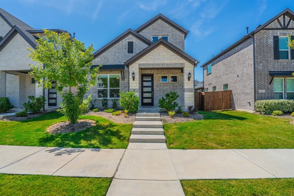 Property Photo:  11451 Chepstow Crescent Court  TX 75035 