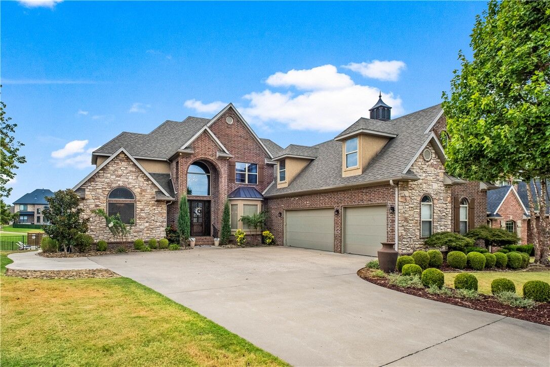 Property Photo:  6331 W Valley View Road  AR 72758 