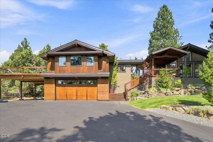Property Photo:  2261 NW 7th Street #1 & #2  OR 97703 