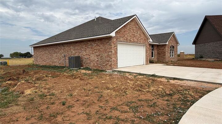 Property Photo:  3325 Continental Court  OK 73521 