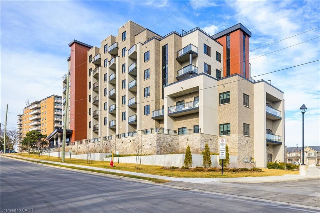Property Photo:  30 Hamilton Street S 313  ON L8B 1V8 