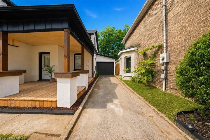 Property Photo:  42 Peel Street  ON N3S 5L8 
