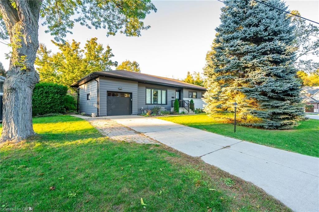 Property Photo:  232 Rosemary Lane 2  ON L9G 2K7 