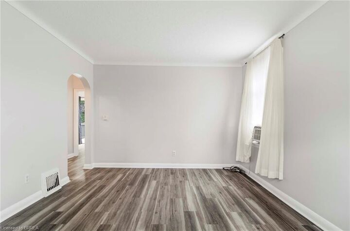 Property Photo:  20 John Street  ON N3T 4H7 