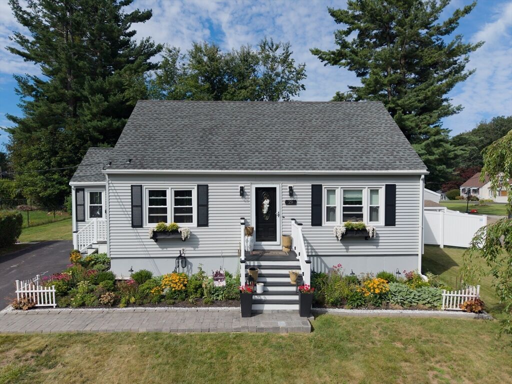 Property Photo:  29 Warren Ave  MA 01524 