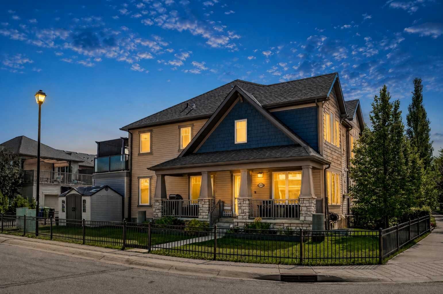 Property Photo:  3084 Windsong Boulevard SW  AB T4B 3R7 