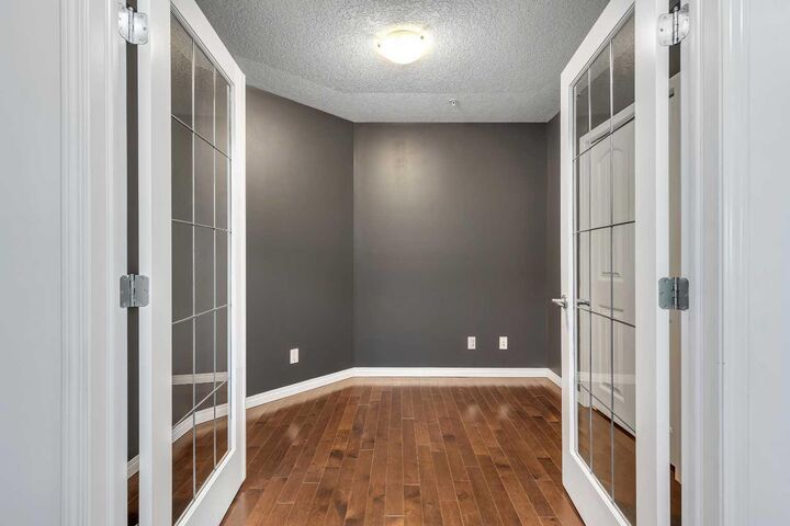 Property Photo: 175 Panatella Hill NW 1202 AB T3K 0V9