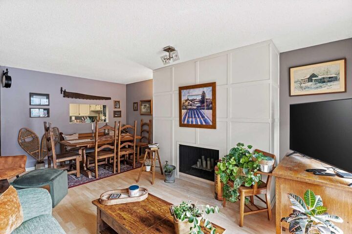 Property Photo: 3719C 49 Street NW 201 AB T3A 2E3