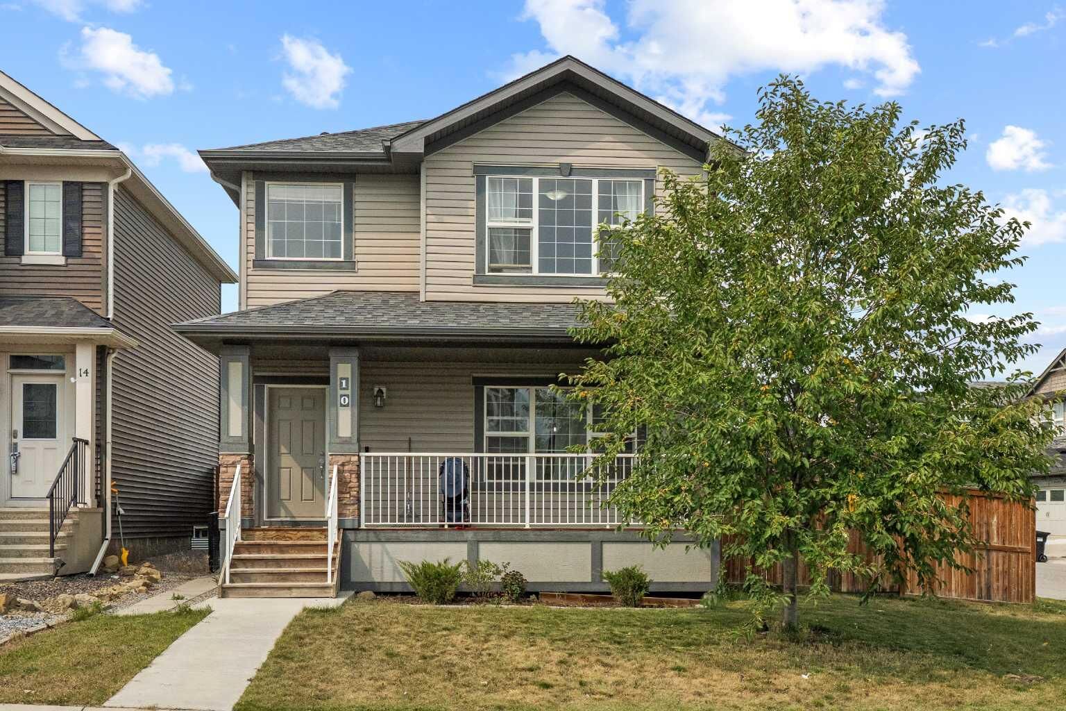 Property Photo: 10 Nolanfield Heights NW AB T3R 0J3