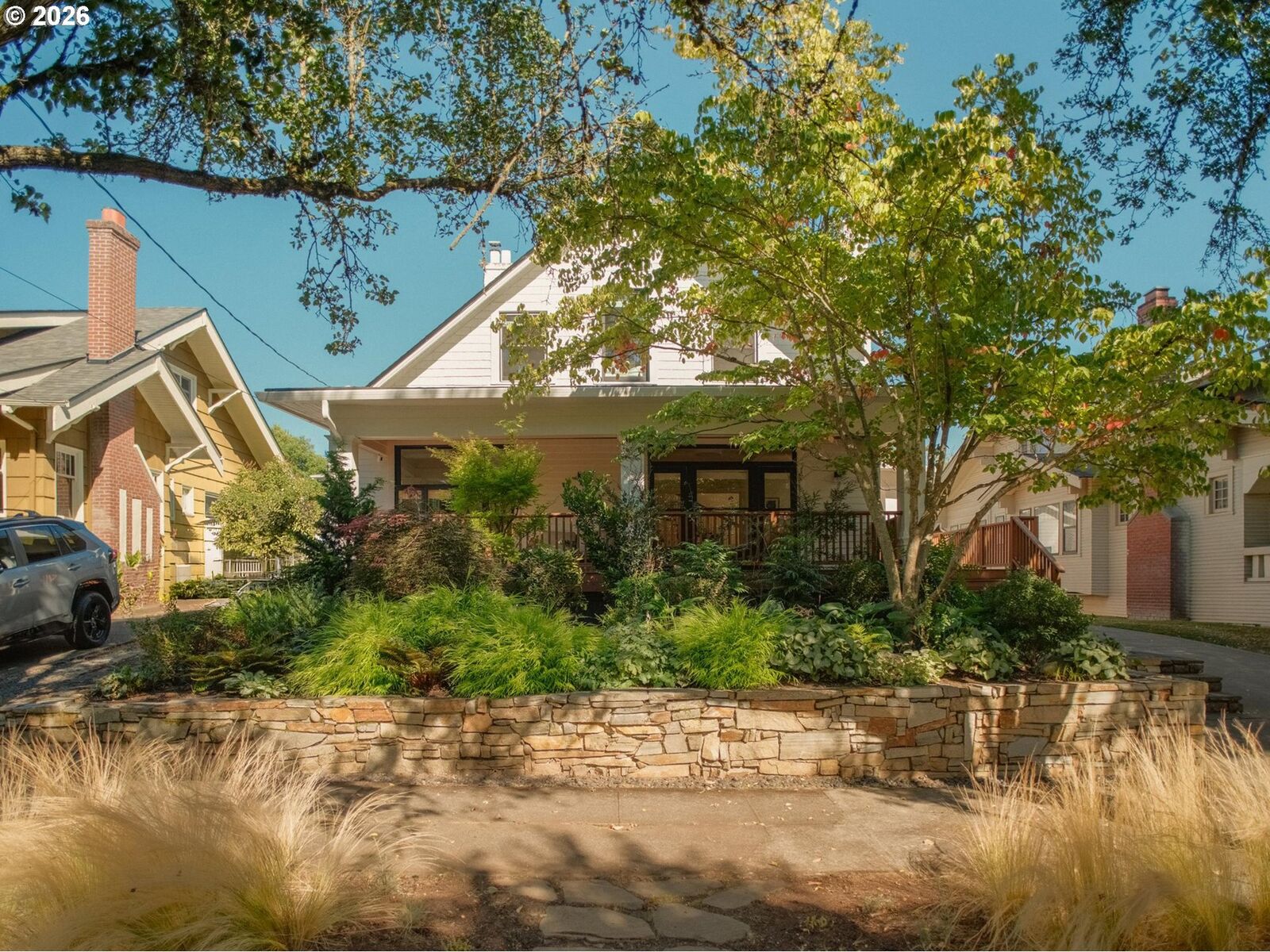 Property Photo:  2512 NE 45th Ave  OR 97213 