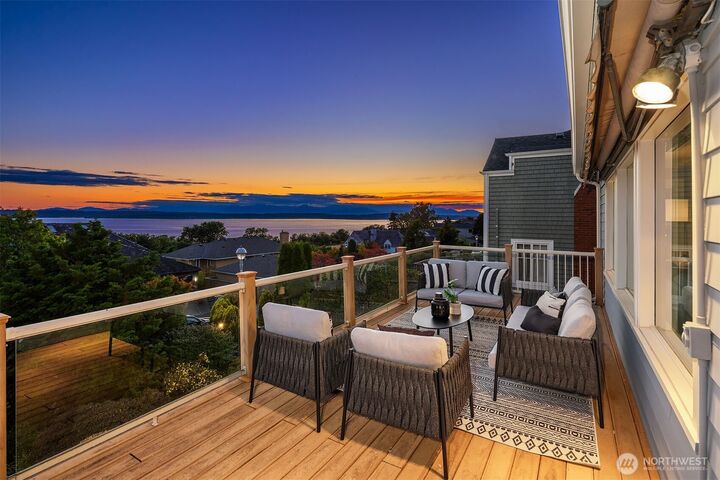 Property Photo:  2449  43rd Avenue W  WA 98199 