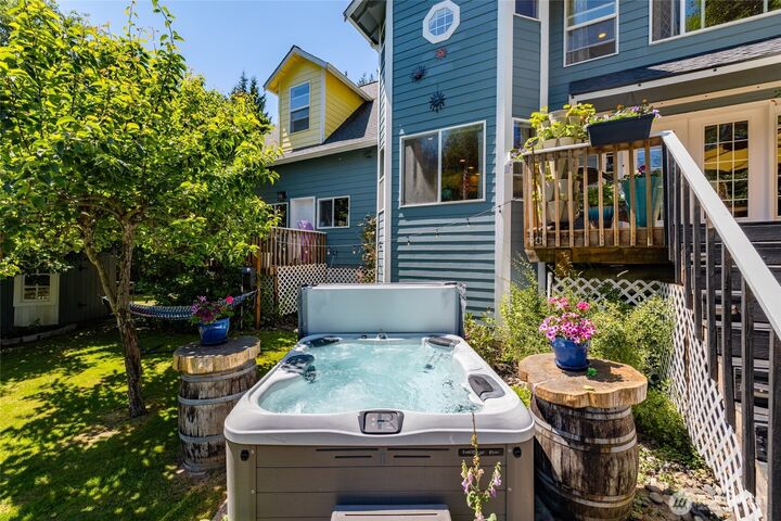 Property Photo: 430 Rainbow Drive WA 98284