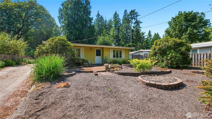 Property Photo: 8232 184th Street SW WA 98026
