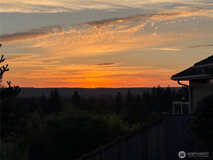 Property Photo:  7500  76th Place NE  WA 98270 