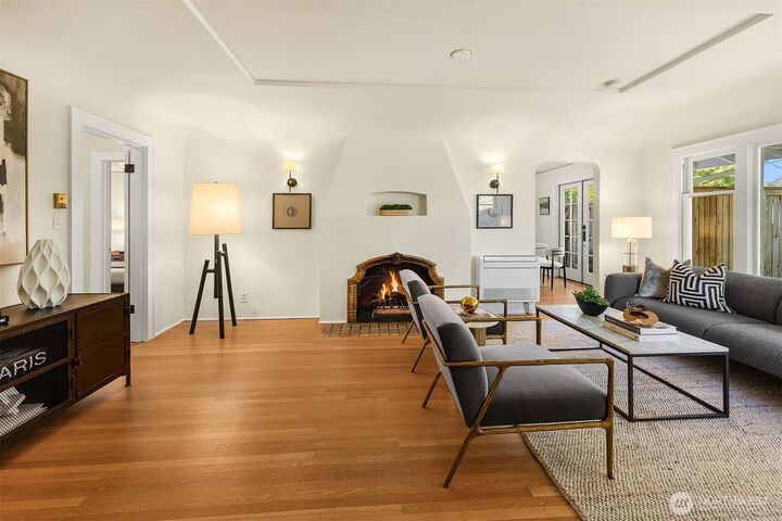 Property Photo: 1703 NE 73rd Street WA 98115