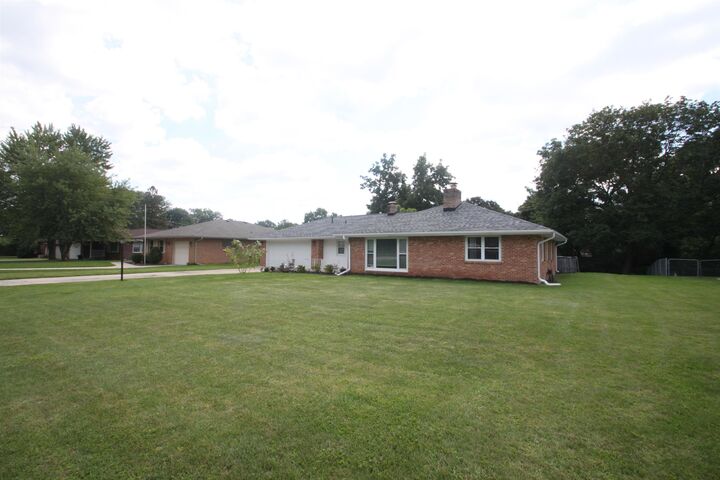 Property Photo: 1222 Kay Avenue IL 61103