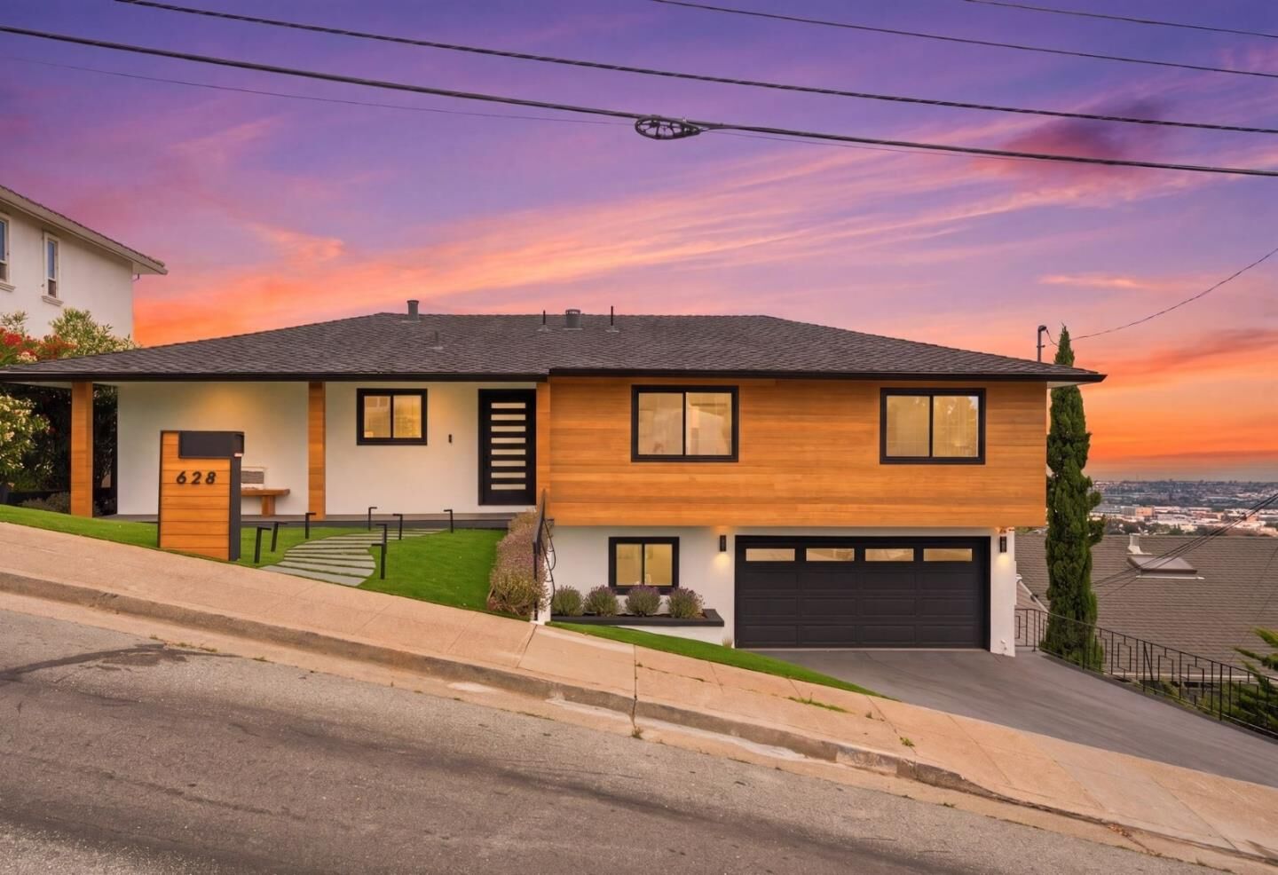 Property Photo:  628 Newlands Avenue  CA 94403 