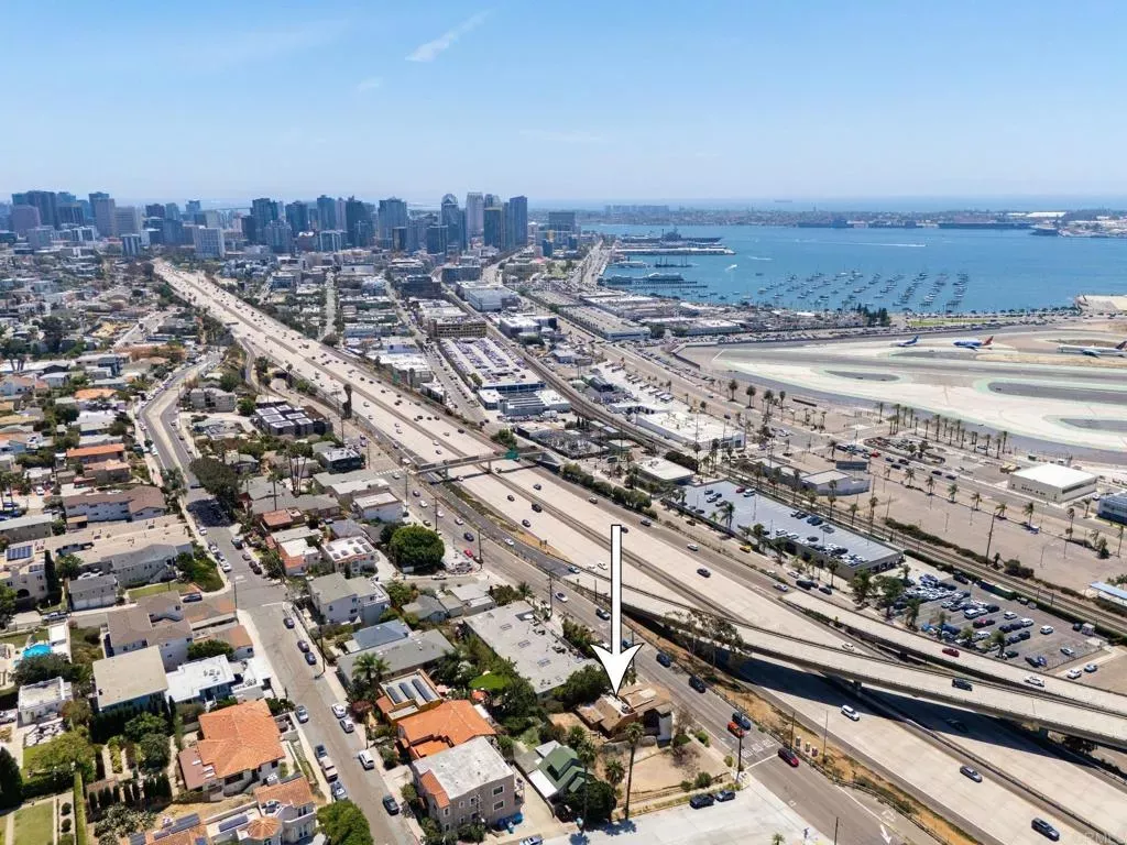 Property Photo: 3055 India CA 92103