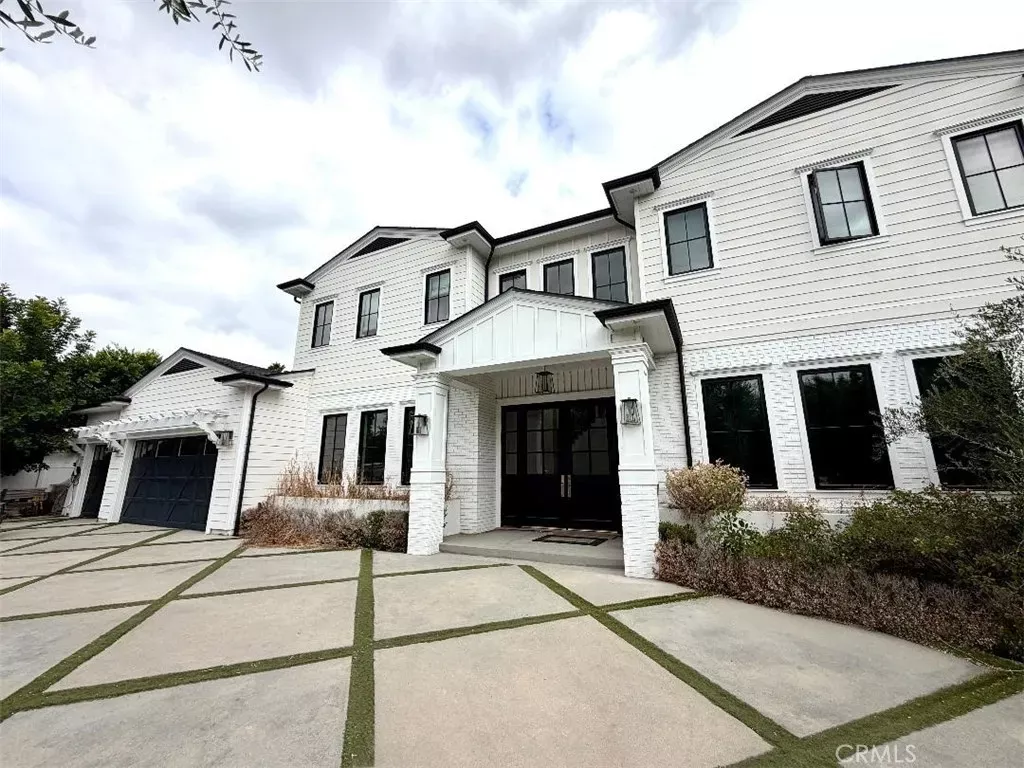 Property Photo:  17405 Cumpston  CA 91316 