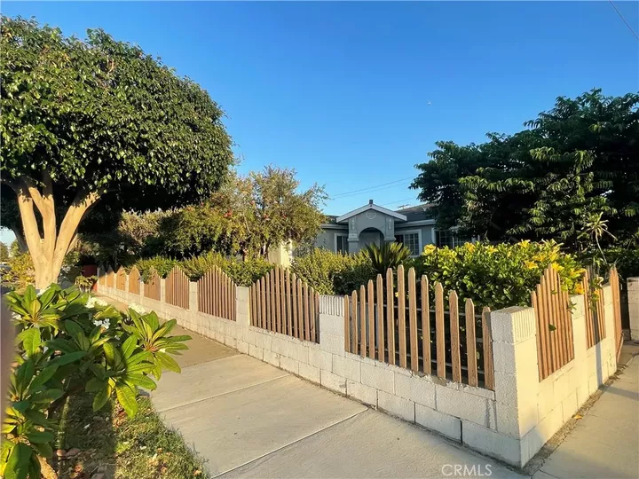 Property Photo: 1390 W 33rd Street CA 90810