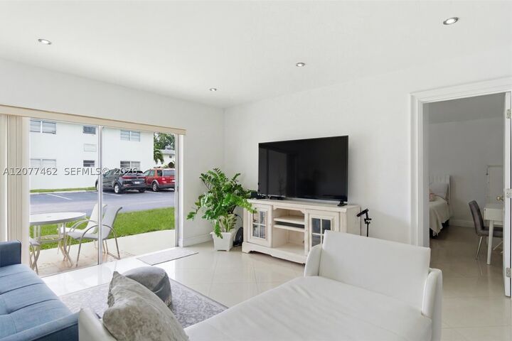 Property Photo:  7680 SW 82nd St H121  FL 33143 