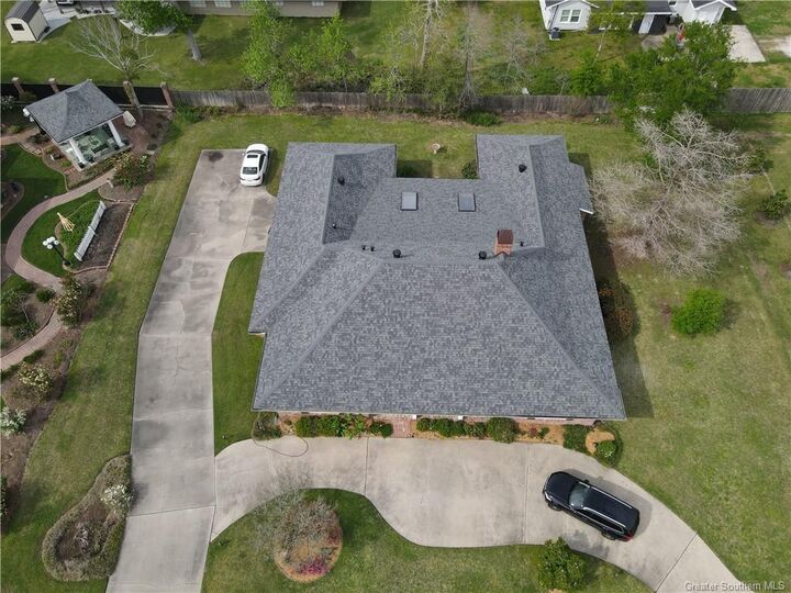 Property Photo: 904 Belle Arbes Drive LA 70605