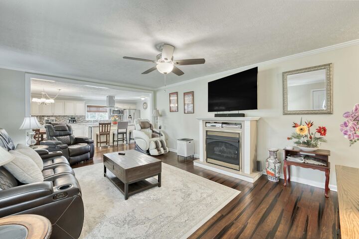 Property Photo:  419 E Northview Circle E  MO 65648 